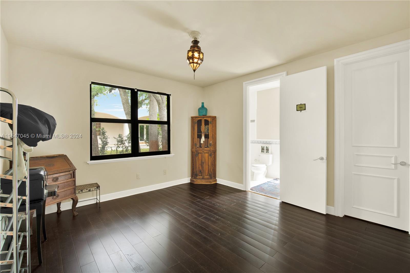 HELMS COUNTRY ESTATES RE- - Residential