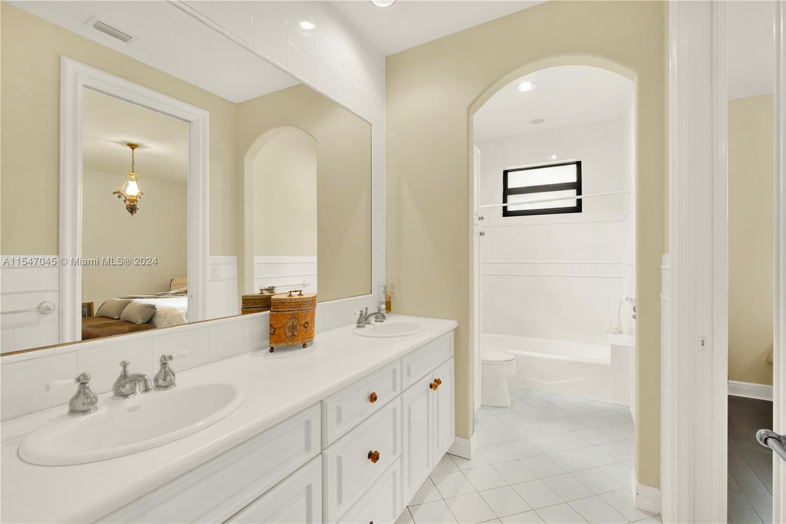 HELMS COUNTRY ESTATES RE- - Residential