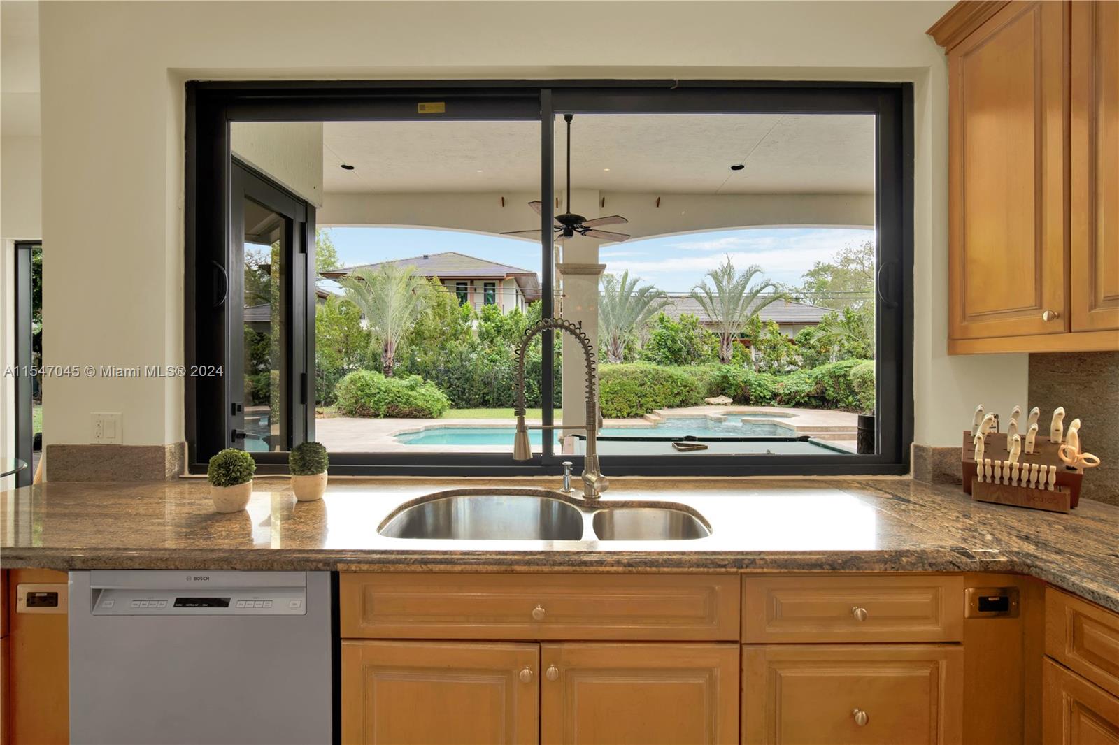 HELMS COUNTRY ESTATES RE- - Residential