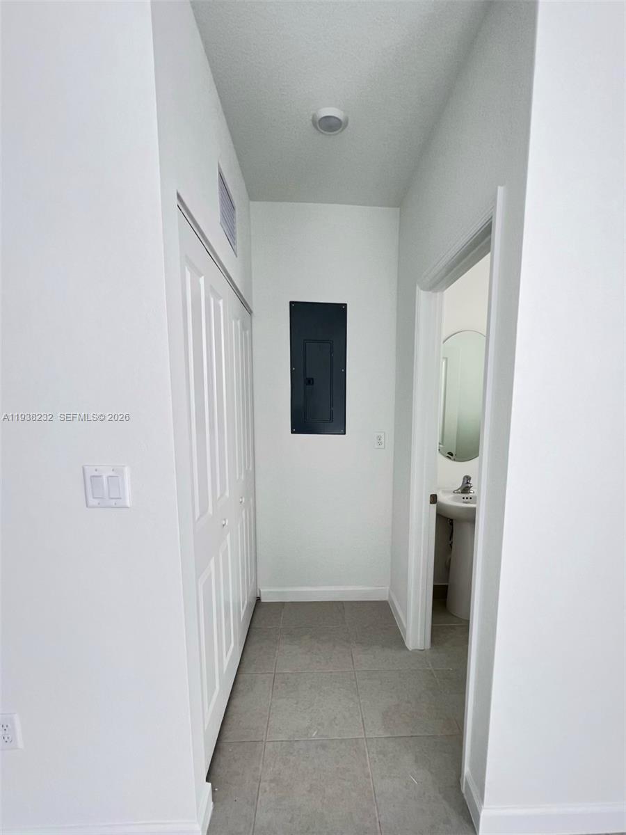 KENDALL ASSEMBLAGE SOUTH - Residential