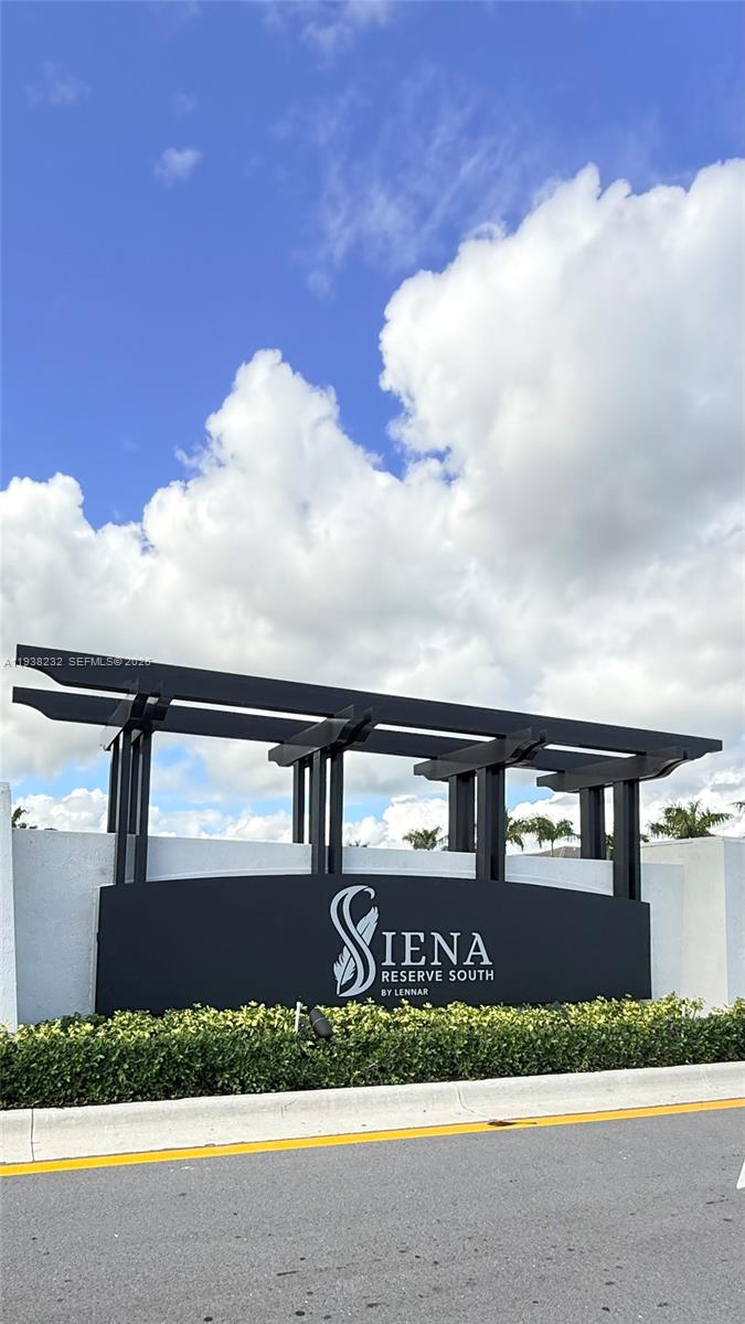 KENDALL ASSEMBLAGE SOUTH - Residential