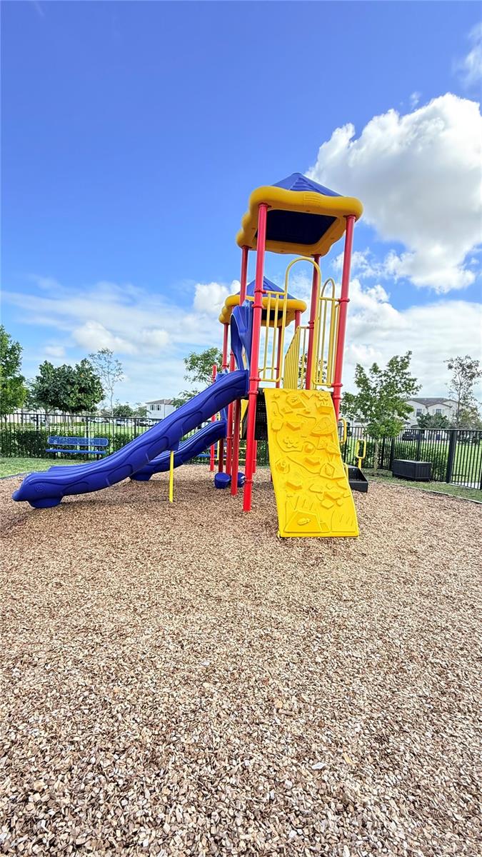 KENDALL ASSEMBLAGE SOUTH - Residential