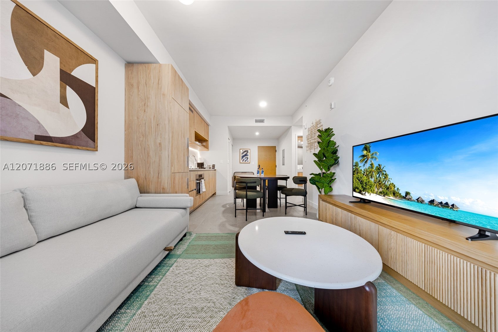 11 NE 6th St 2804