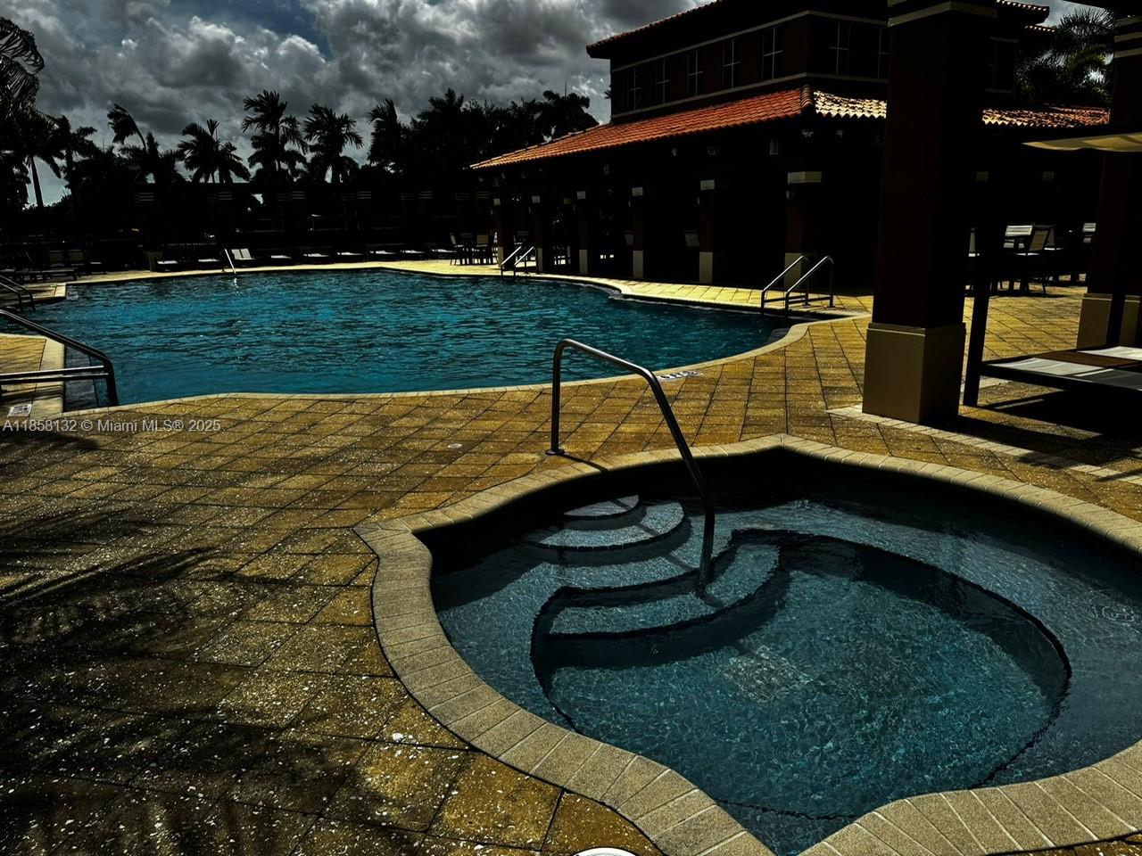 EGRET LAKES ESTATES SEC 4 - Residential