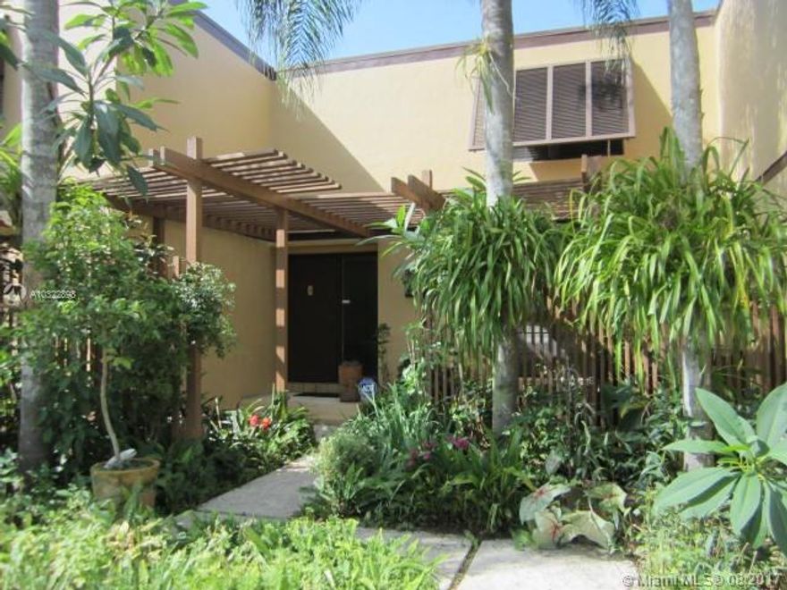 LOCATION, LOCATION, LOCATION! THIS 3 BEDROOM, 2.5 BATH TOWNHOME IS SITUATED IN THE HEART OF PEMBROKE PINES IN THE SOUGHT AFTER TOWNHOME/VILLA COMMUNITY OF VILLAS CENTRAL WITH A SPECTACULAR VIEW OF THE LAKE AND GOLF COURSE. THIS LOVELY HOME FEATURES 3 BEDROOMS AND 2 BATHS UPSTAIRS AND A WELCOMING LIVING ROOM AND DINING ROOM AS YOU ENTER, AND THEN CONTINUING TO THE BACK OF THE HOUSE YOU CAN PREPARE MEALS IN THE GALLEY STYLE KITCHEN WHICH IS OPEN TO THE FAMILY ROOM WITH SLIDING GLASS DOORS FROM BOTH ROOMS OUT TO THE SPACIOUS SCREENED IN PATIO WITH PLENTY OF ROOM FOR ENTERTAINING OR JUST SITTING BACK AND ENJOYING THE VIEW! GREAT SCHOOLS! CLOSE TO SHOPPING AND RESTAURANTS. CONVENIENT TO HIGHWAYS AND AIRPORTS. WOW!DON'T MISS THIS ONE.