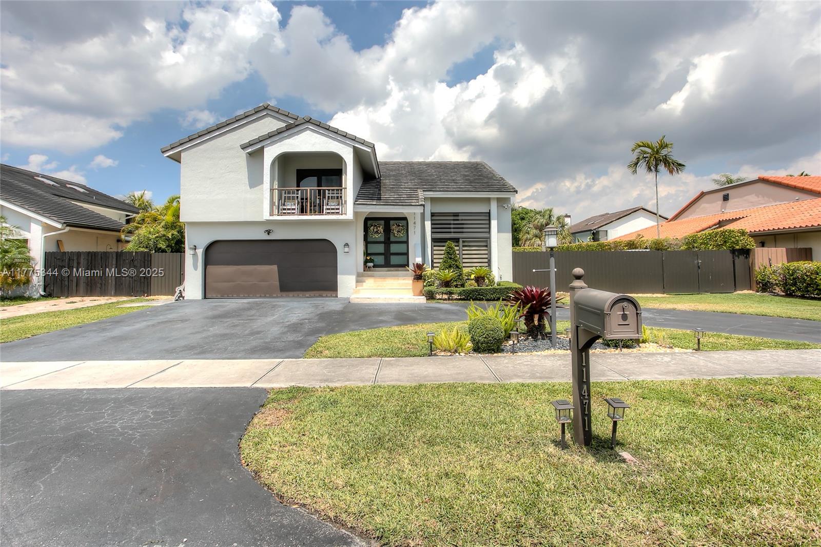 Property for Sale at 11471 Sw 102nd St, Miami, Broward County, Florida - Bedrooms: 4 
Bathrooms: 3  - $1,099,000