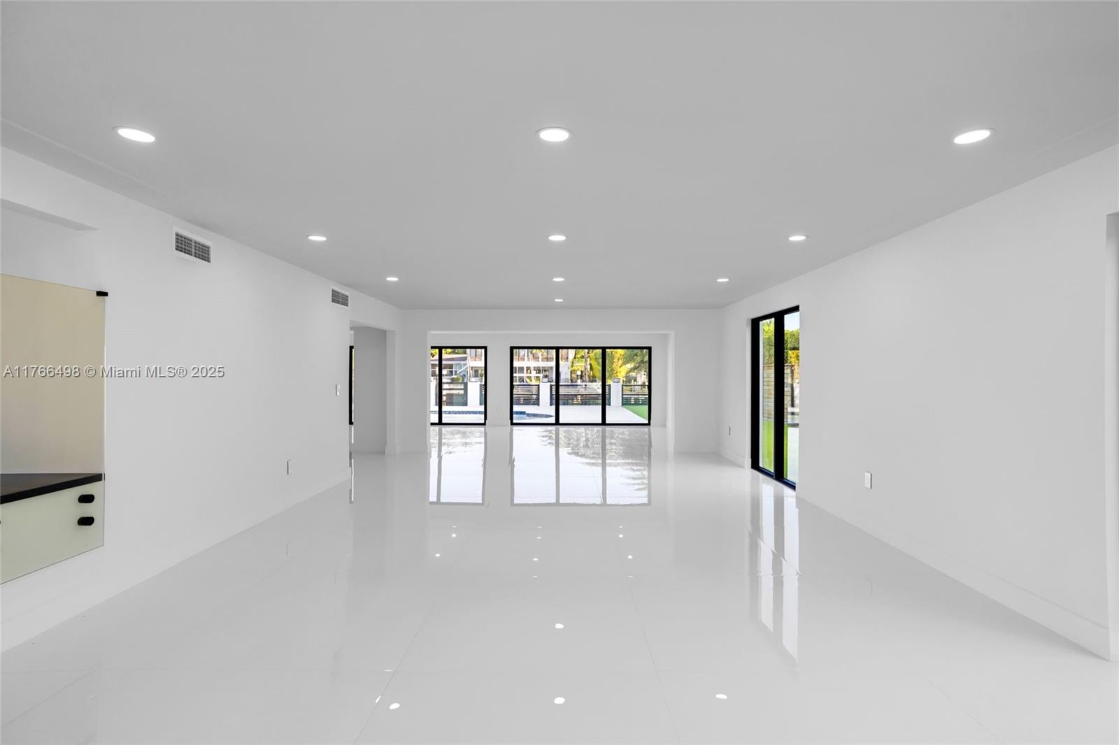GOLDEN ISLES SEC D REPLAT - Residential