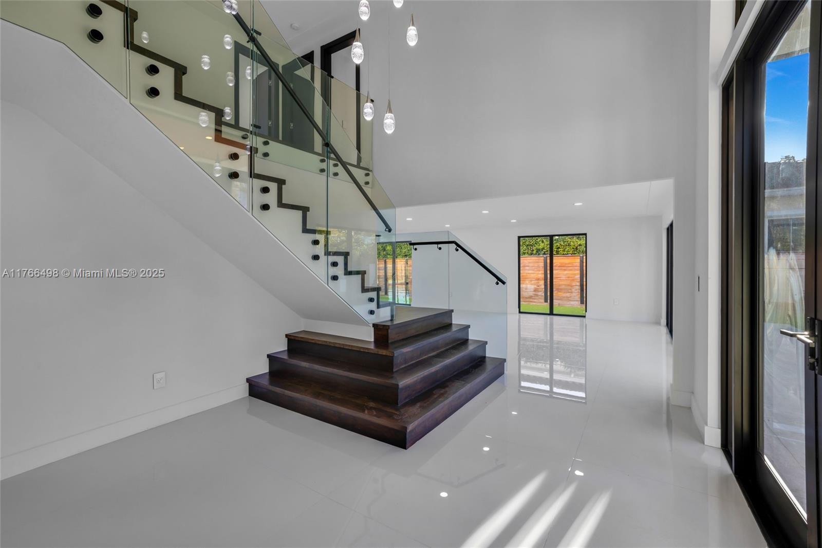 GOLDEN ISLES SEC D REPLAT - Residential