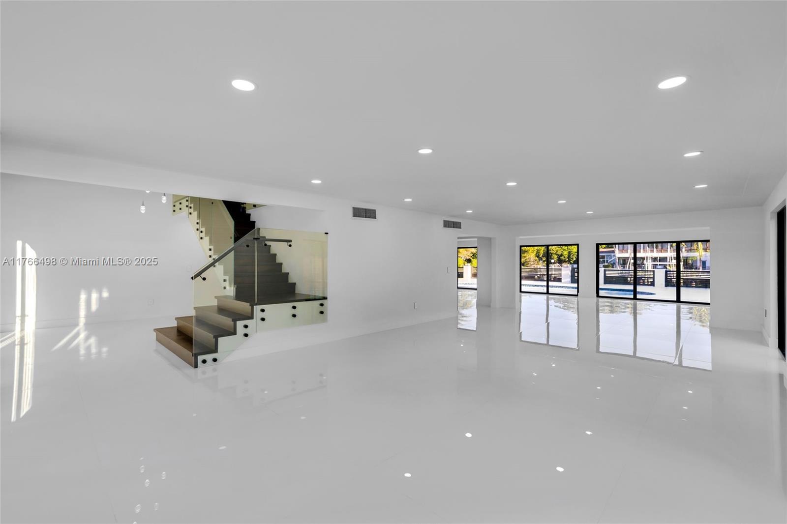 GOLDEN ISLES SEC D REPLAT - Residential