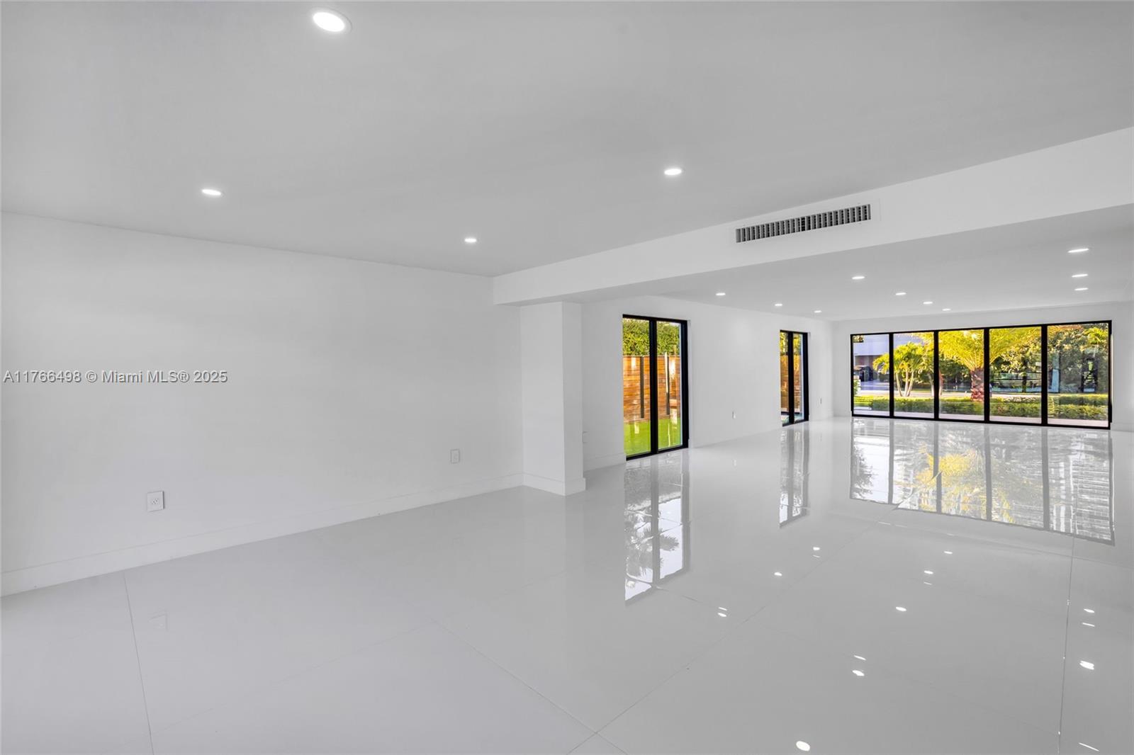 GOLDEN ISLES SEC D REPLAT - Residential