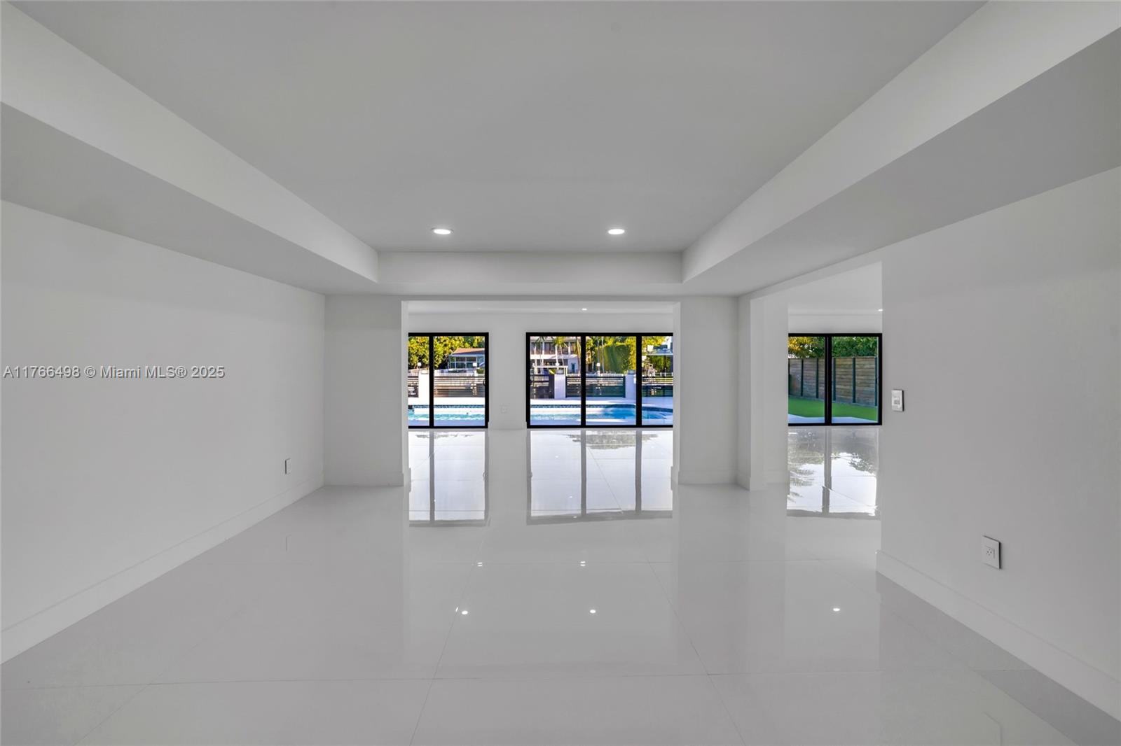 GOLDEN ISLES SEC D REPLAT - Residential