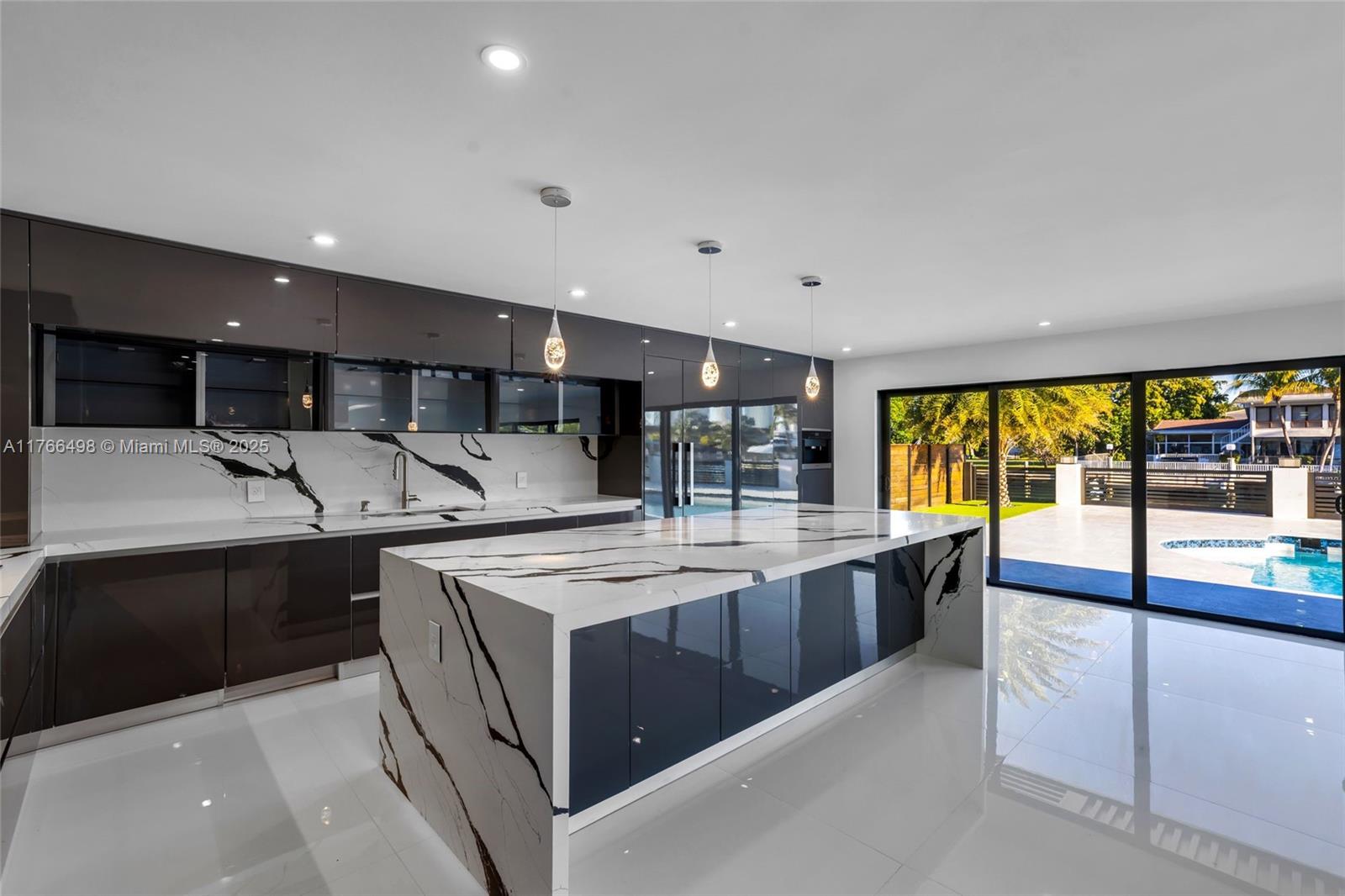 GOLDEN ISLES SEC D REPLAT - Residential