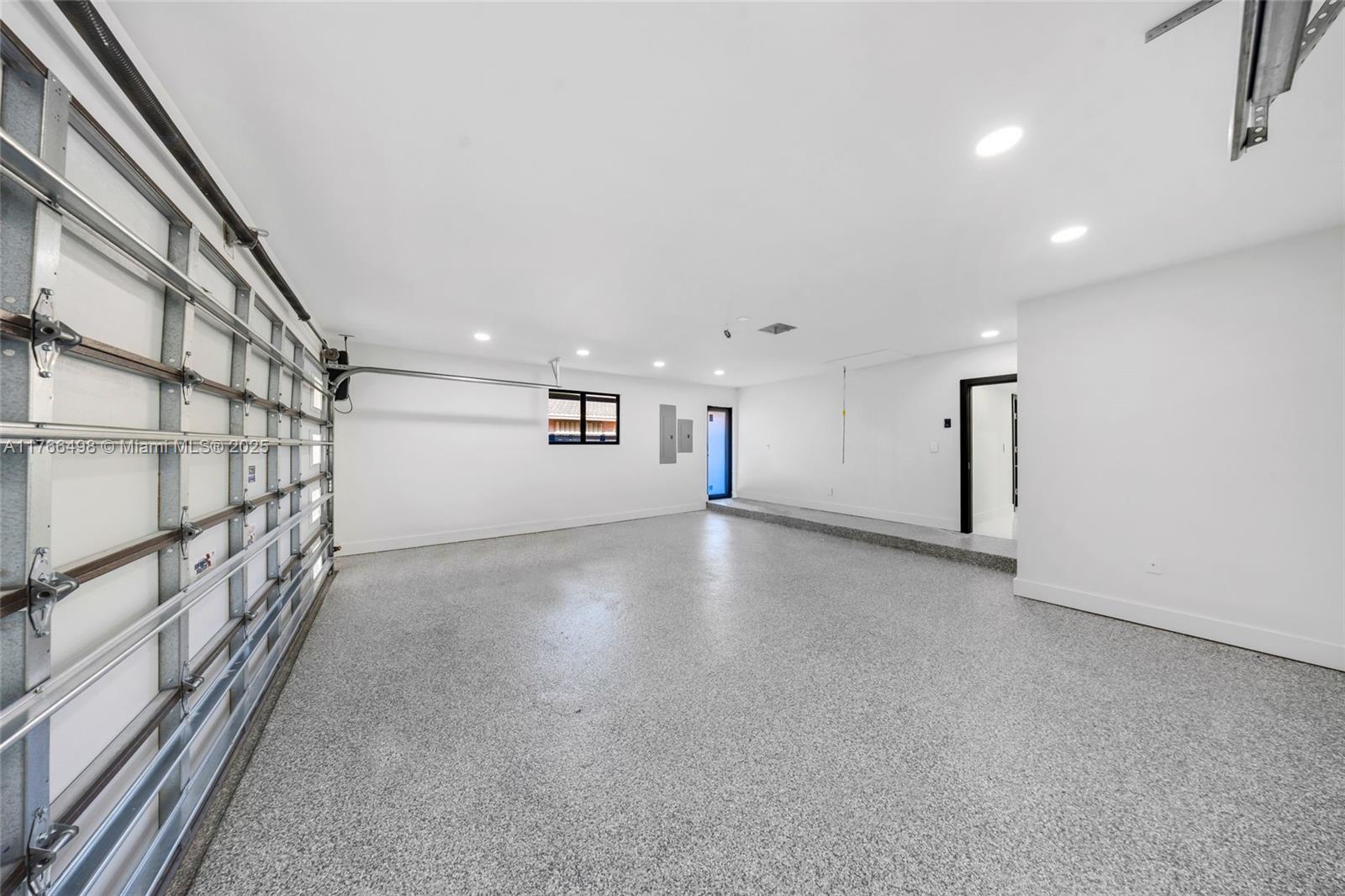 GOLDEN ISLES SEC D REPLAT - Residential