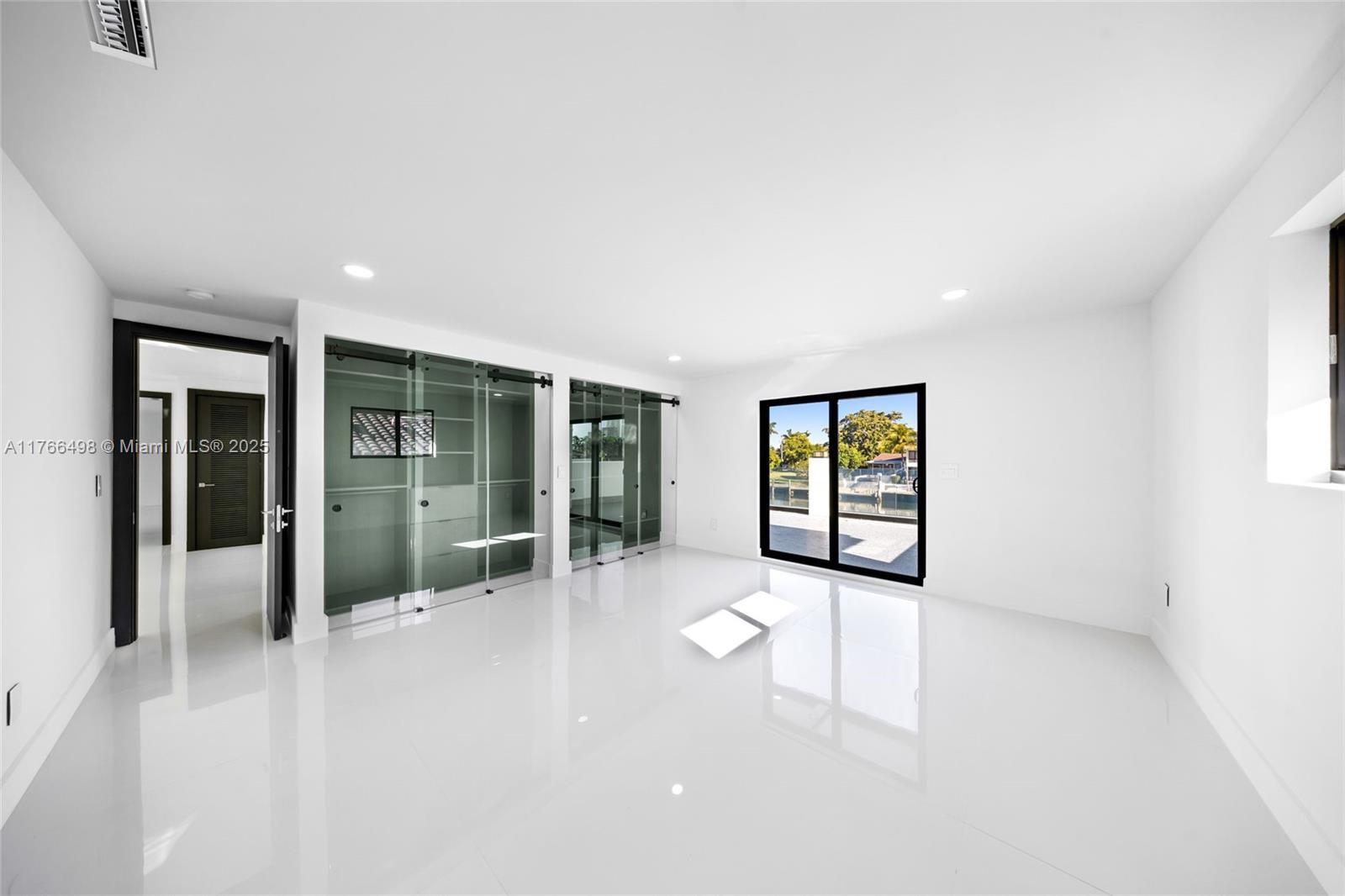 GOLDEN ISLES SEC D REPLAT - Residential