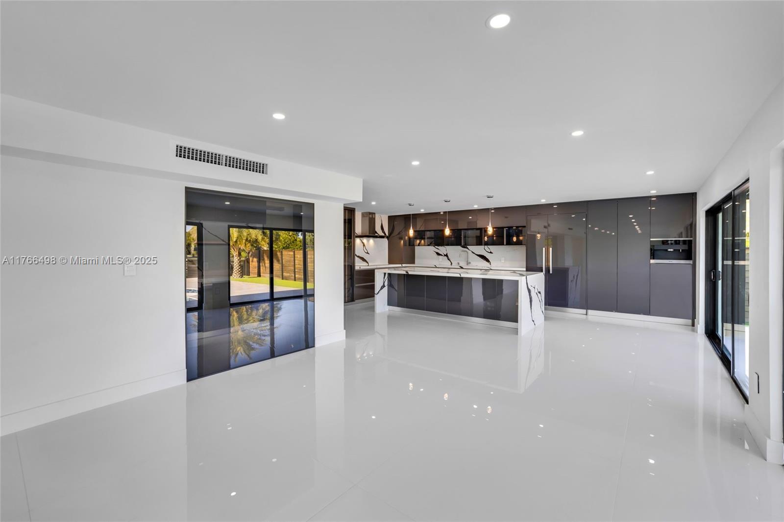 GOLDEN ISLES SEC D REPLAT - Residential