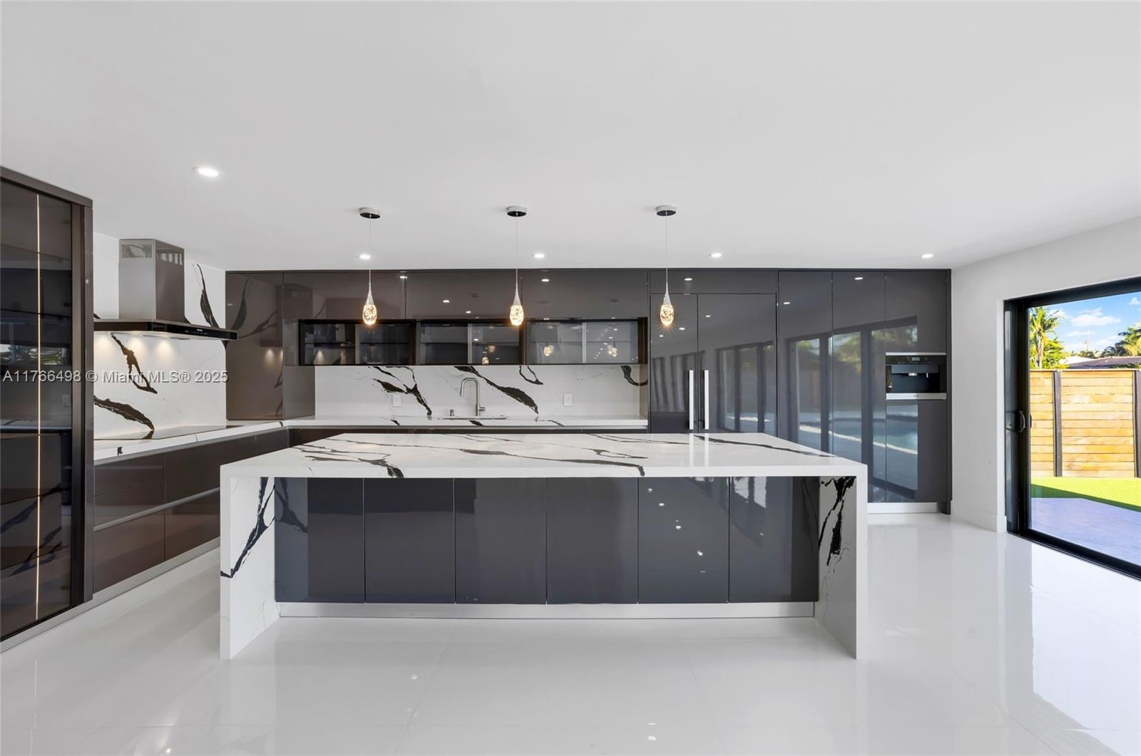 GOLDEN ISLES SEC D REPLAT - Residential