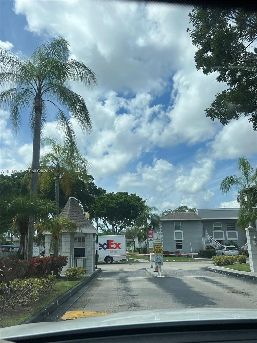 455 NE 210th Cir Ter 102-18