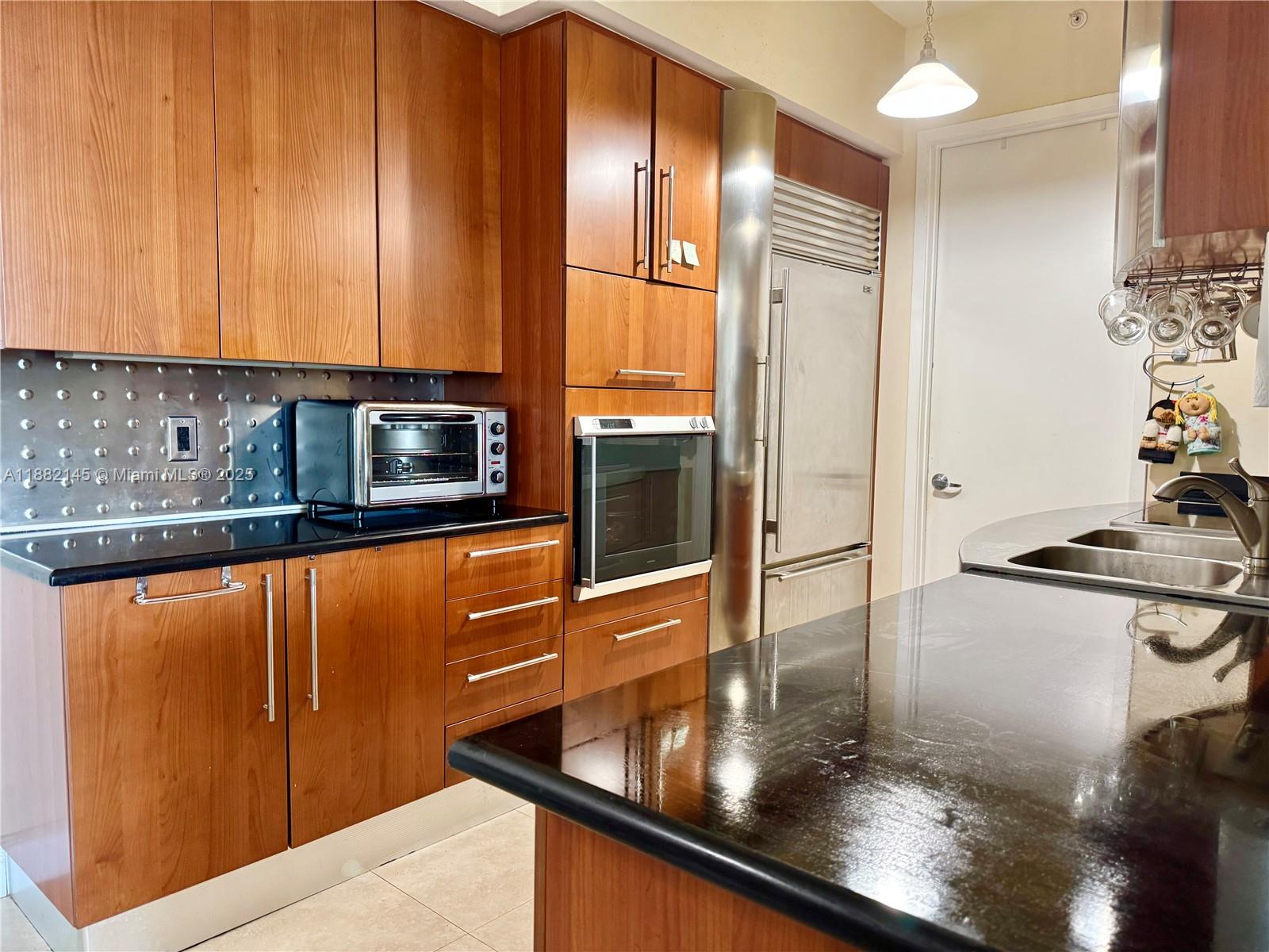 TRUMP PALACE CONDO - Residential