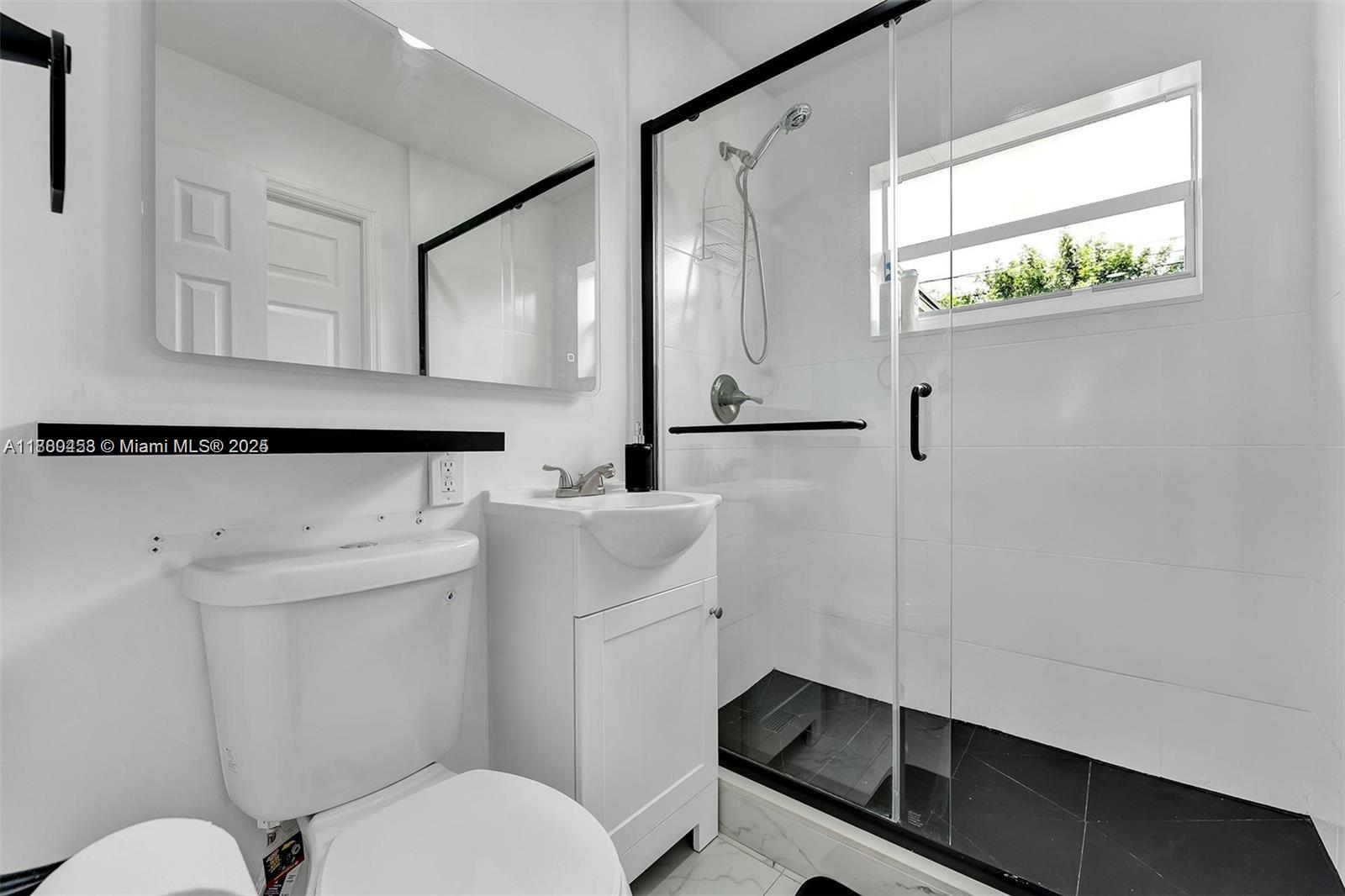 COLLIER MANOR FIRST ADD - Residential Lease