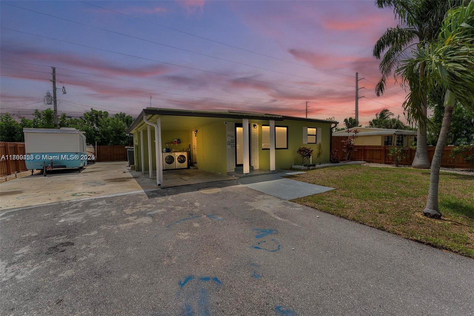 COLLIER MANOR FIRST ADD - Residential Lease