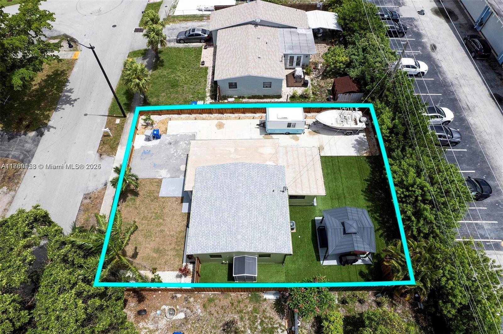 COLLIER MANOR FIRST ADD - Residential Lease