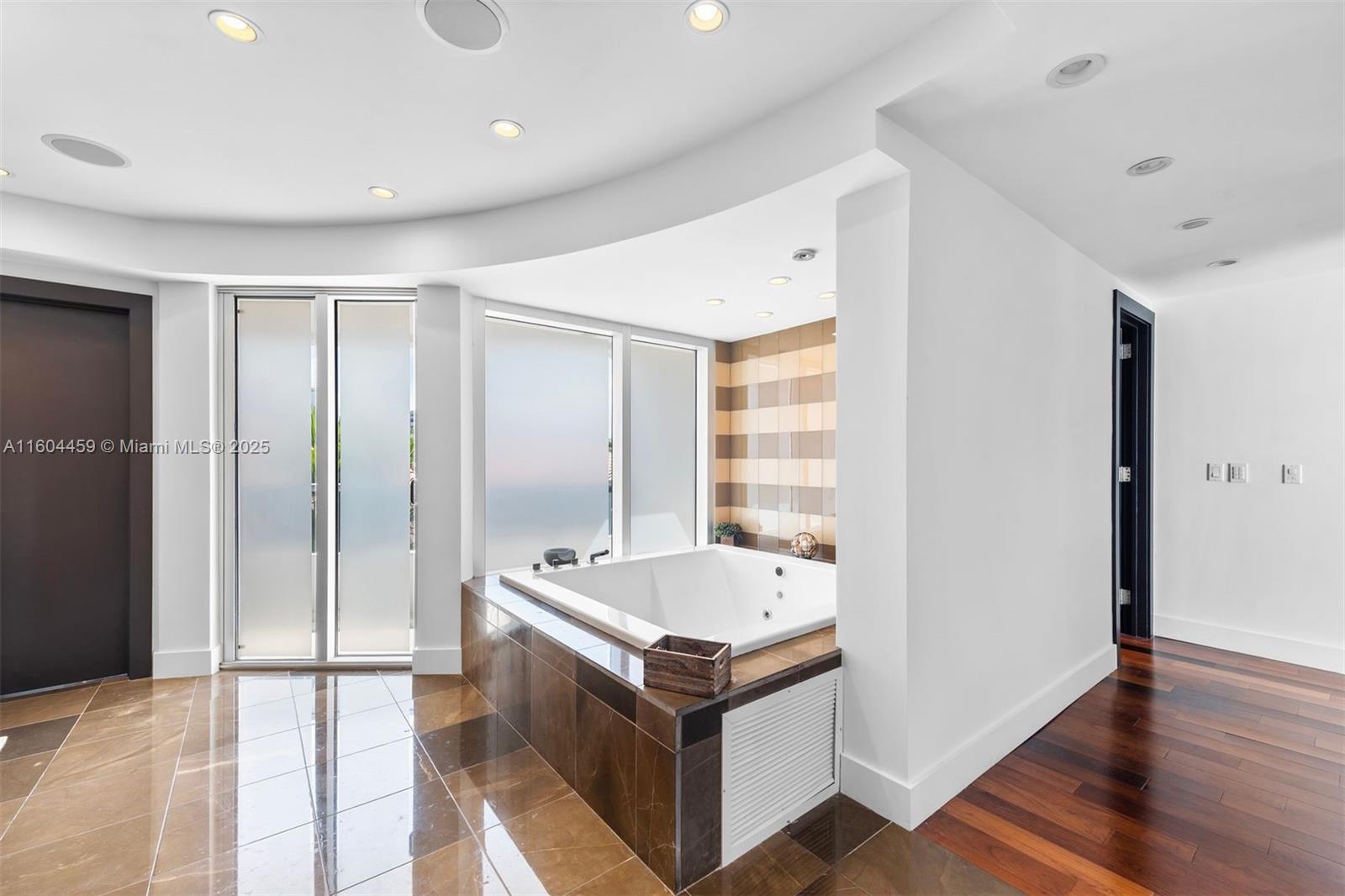 EASTERN SHORES 1ST ADDN - Residential