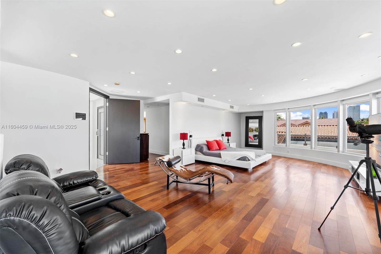 EASTERN SHORES 1ST ADDN - Residential