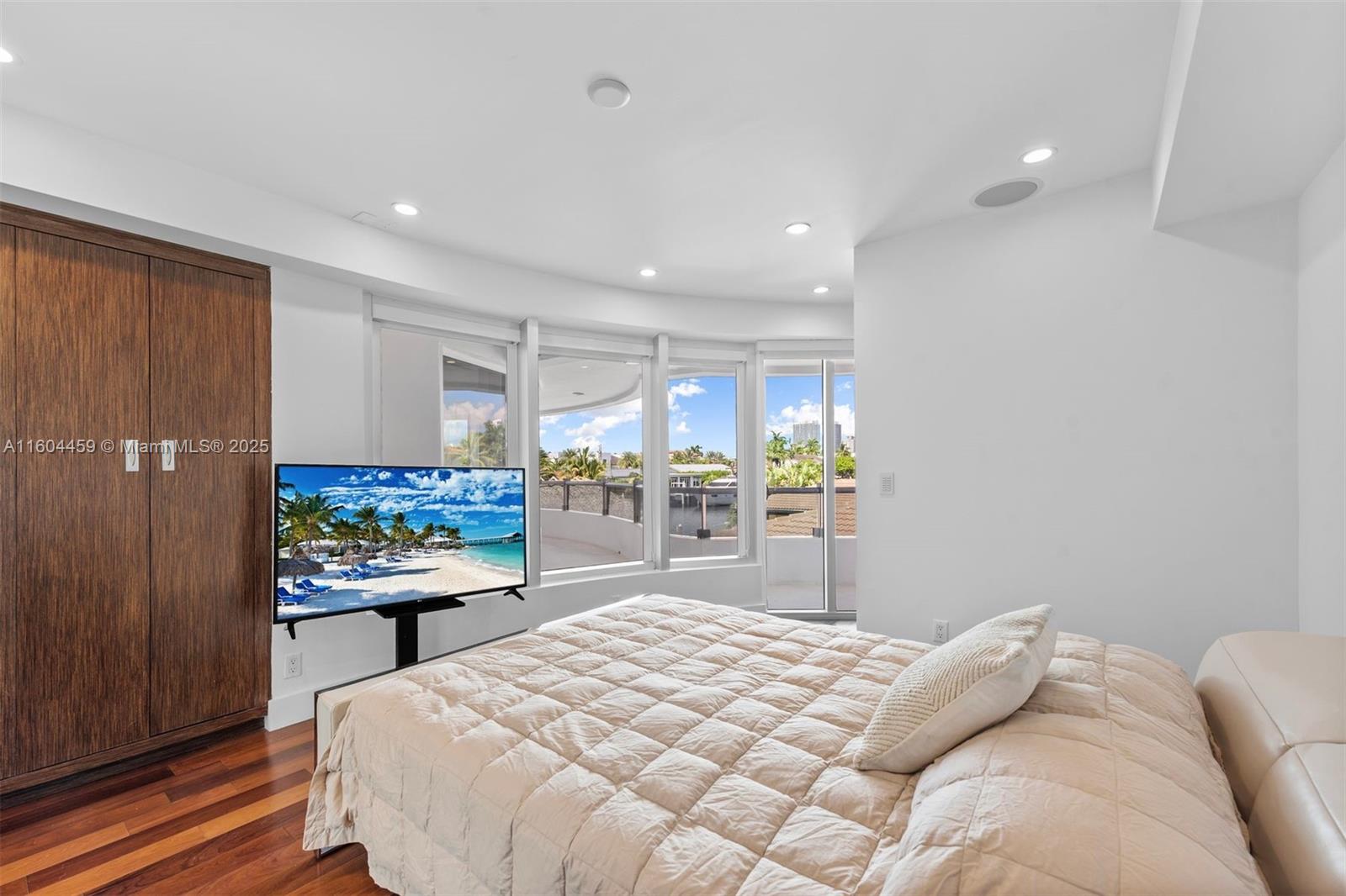 EASTERN SHORES 1ST ADDN - Residential