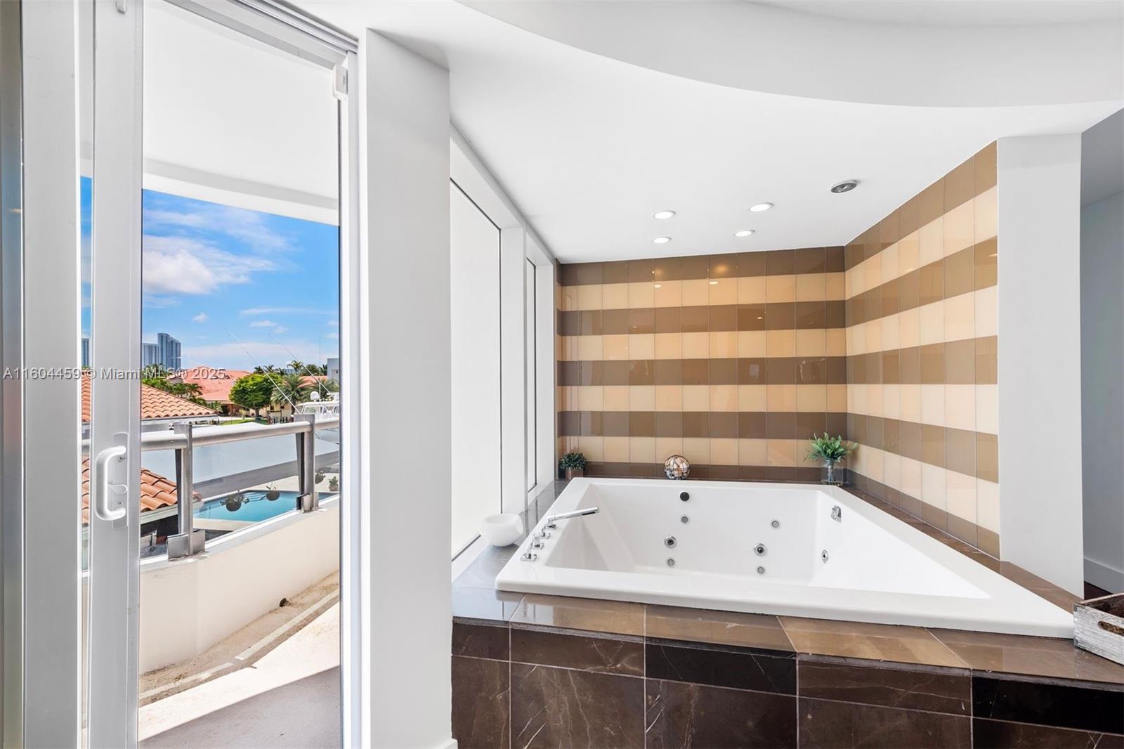 EASTERN SHORES 1ST ADDN - Residential