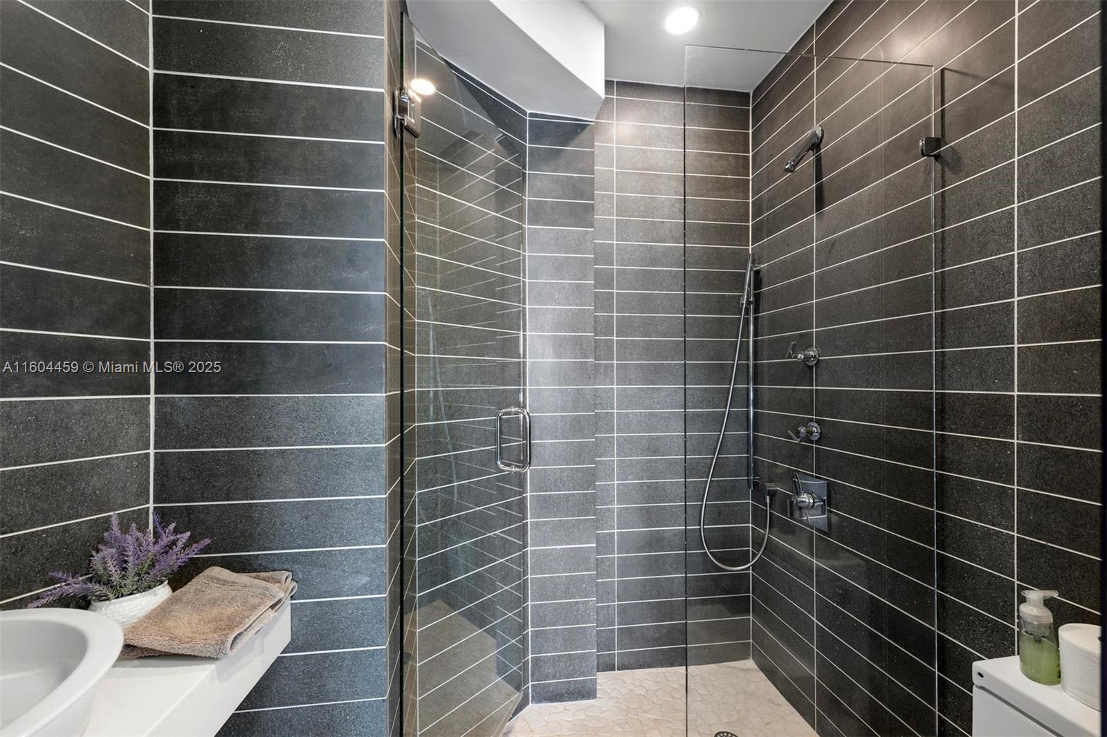 EASTERN SHORES 1ST ADDN - Residential