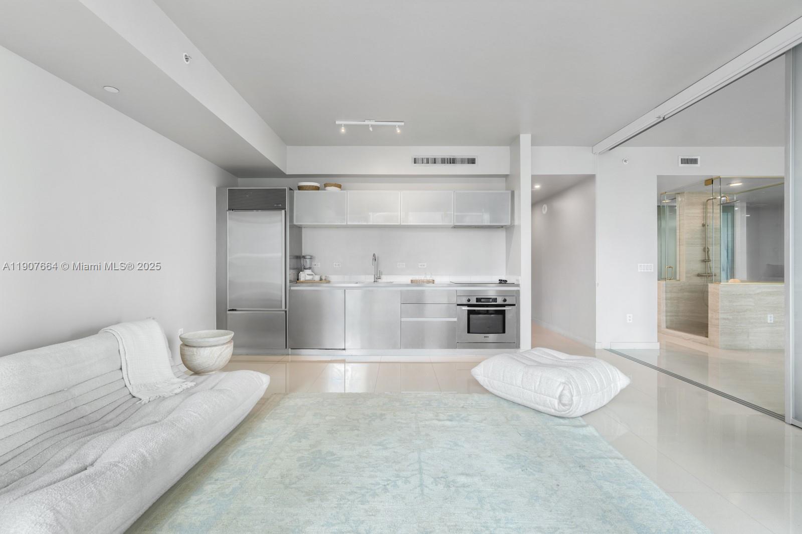 TEN MUSEUM PK RESIDENTIAL - Residential