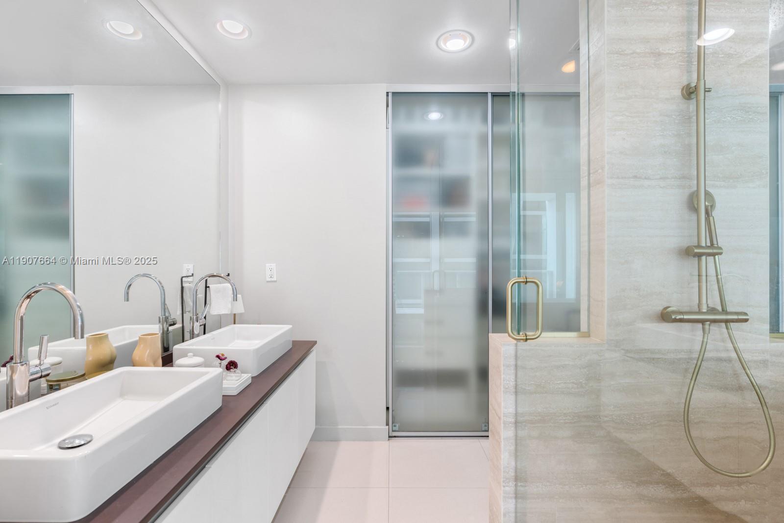 TEN MUSEUM PK RESIDENTIAL - Residential