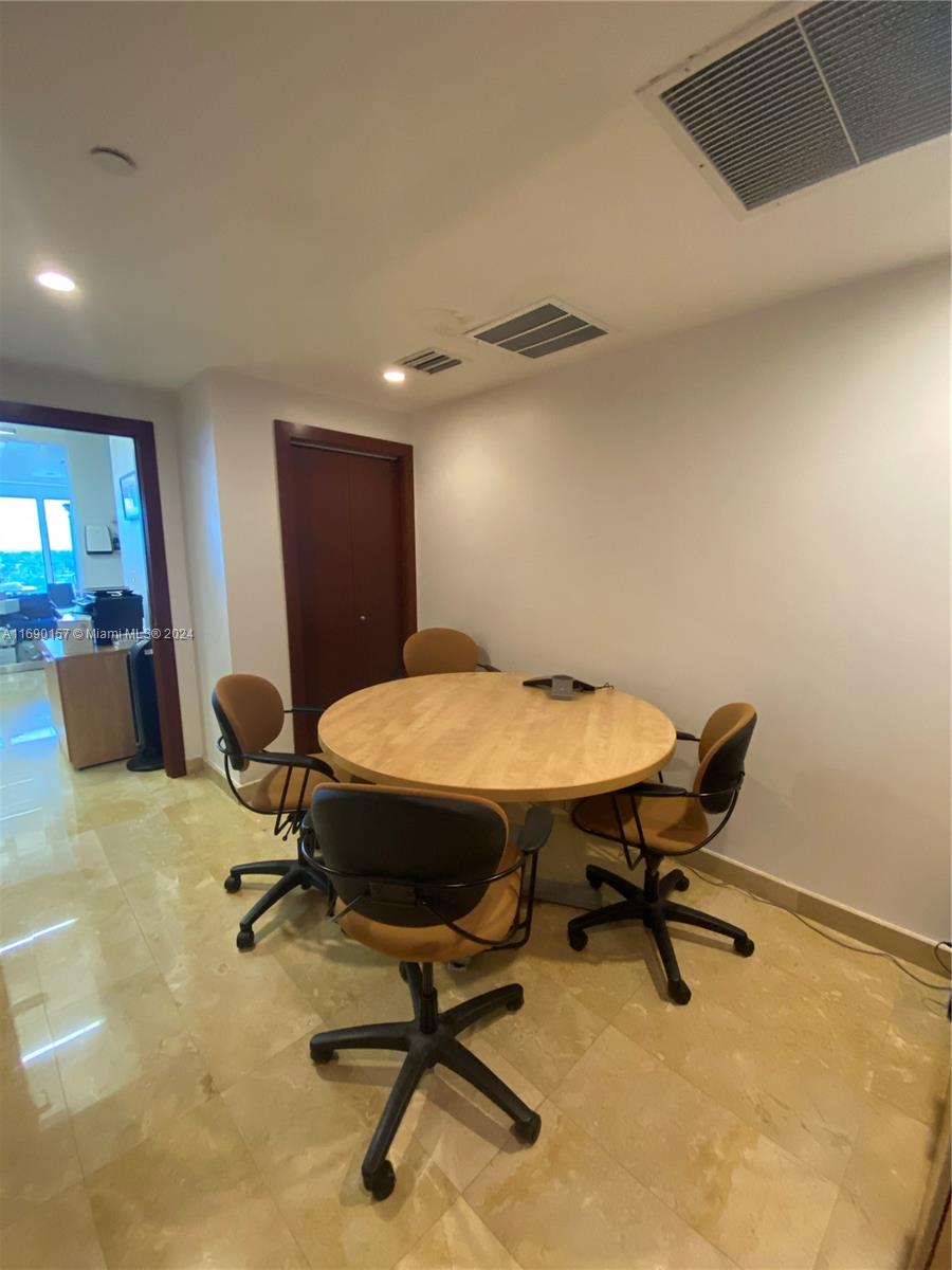 1680 Michigan Ave 1014A