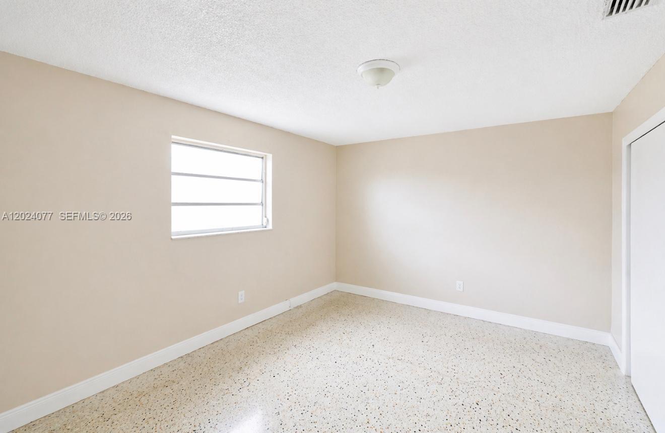 LEAH MANOR - Residential Lease