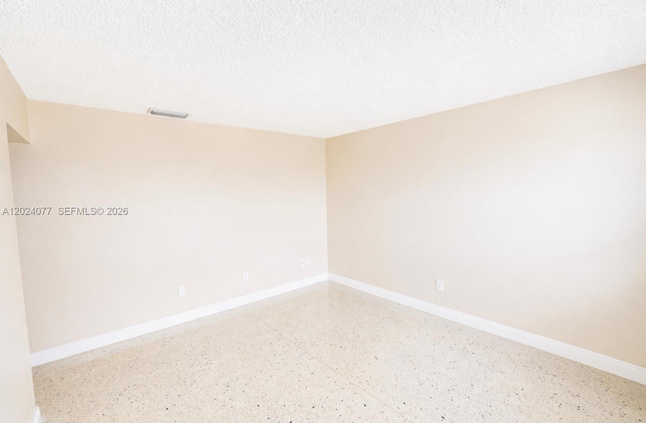 LEAH MANOR - Residential Lease