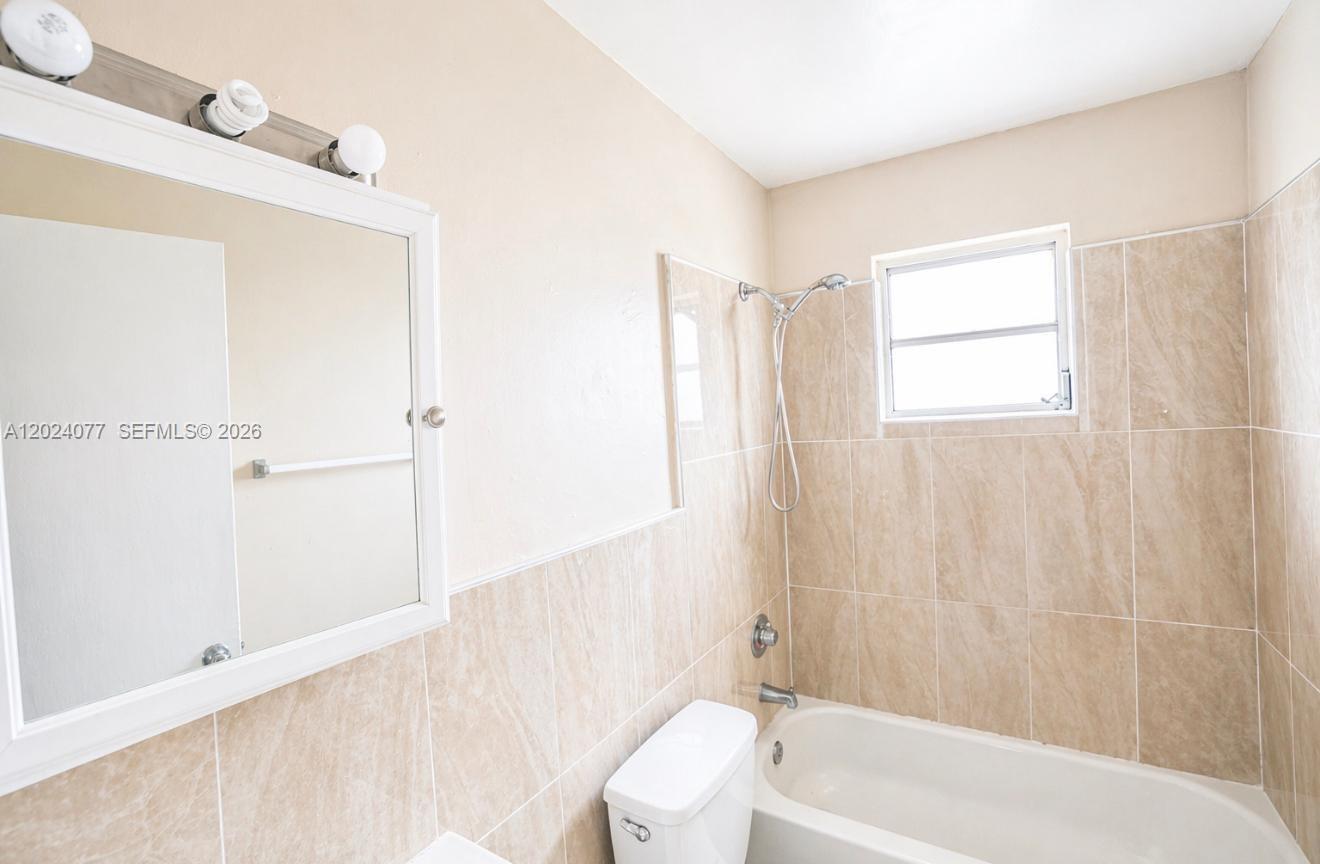 LEAH MANOR - Residential Lease