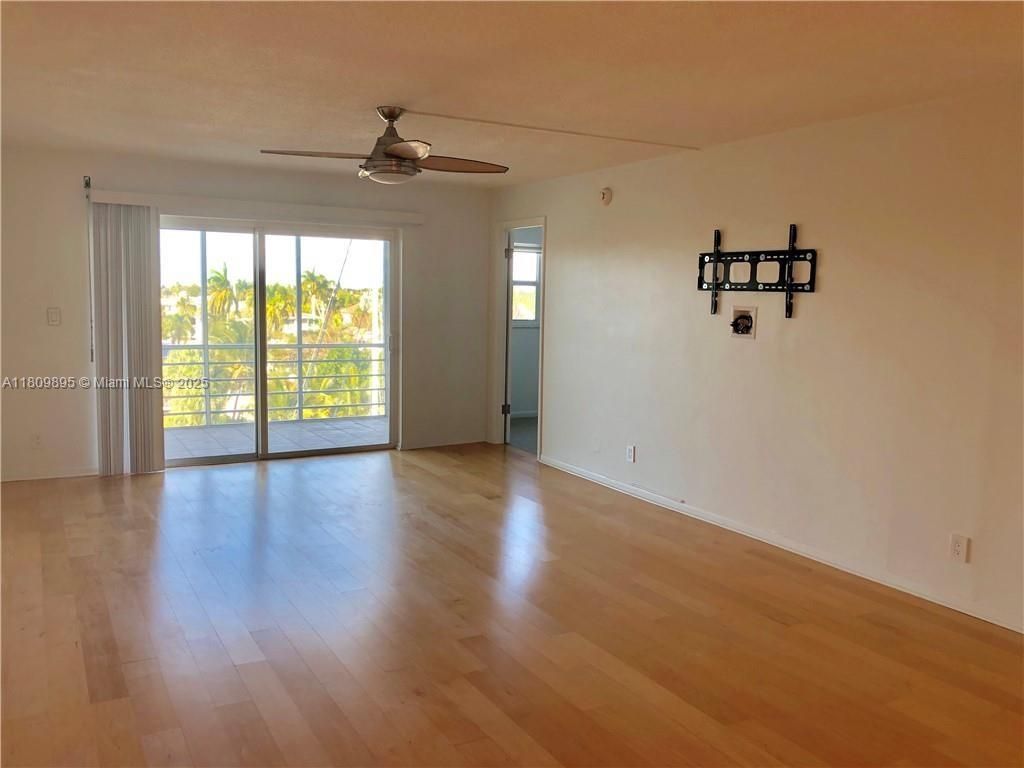 Photo of 1617 SE 15th St #504, Fort Lauderdale, FL 33316 (MLS # A11809895)