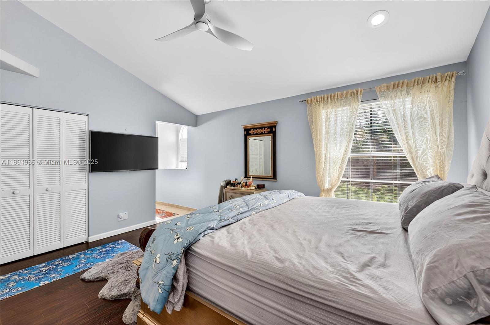 EAGLES NEST TOWNHOMES CON - Residential