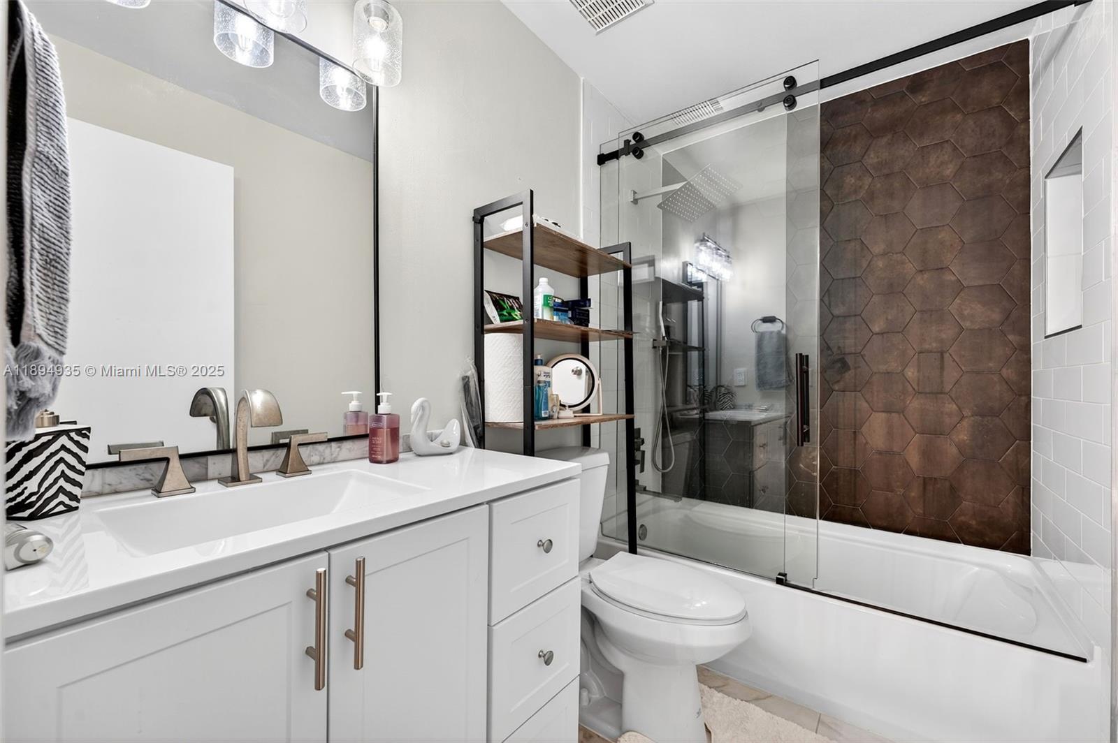 EAGLES NEST TOWNHOMES CON - Residential