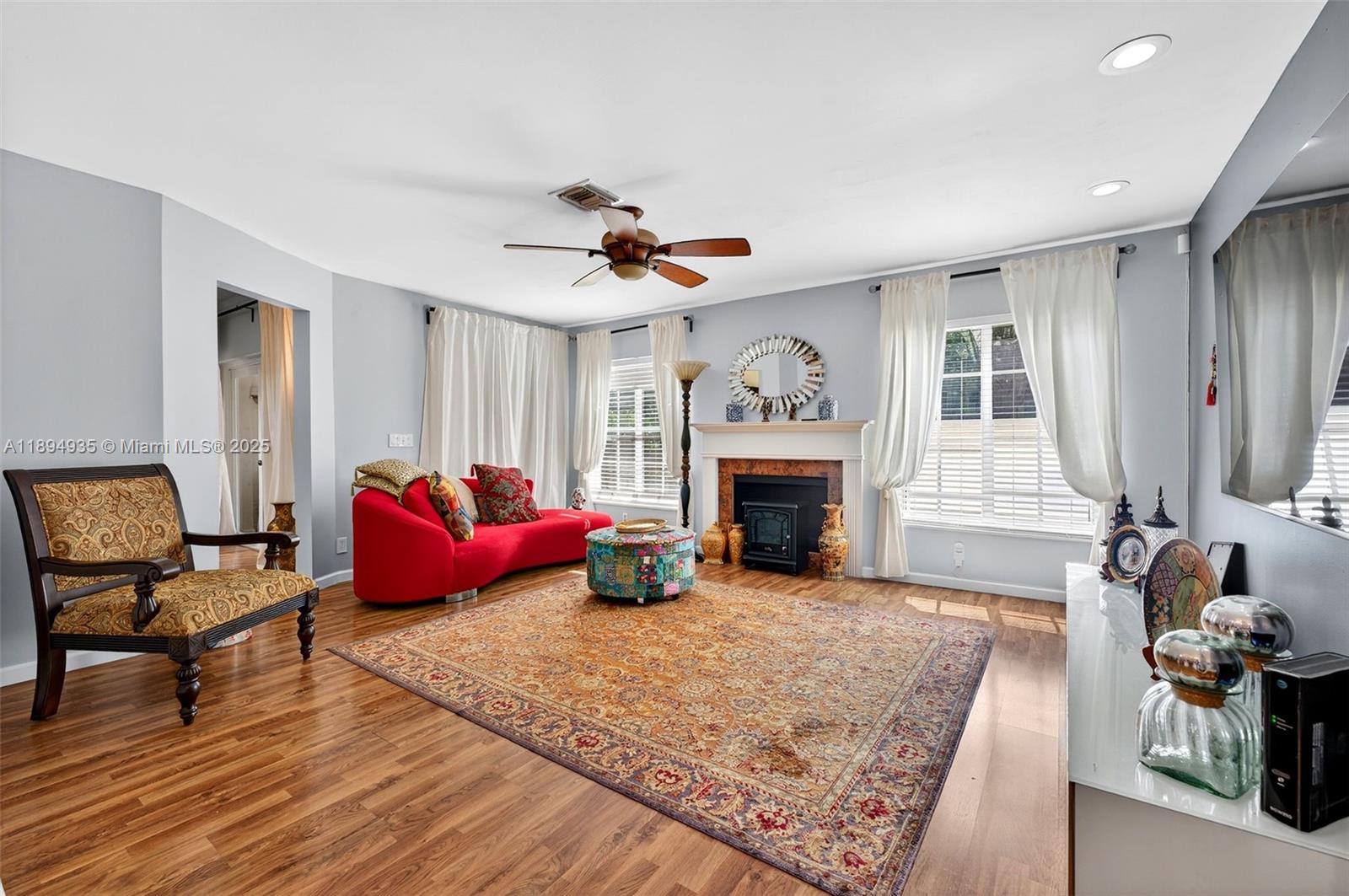 EAGLES NEST TOWNHOMES CON - Residential