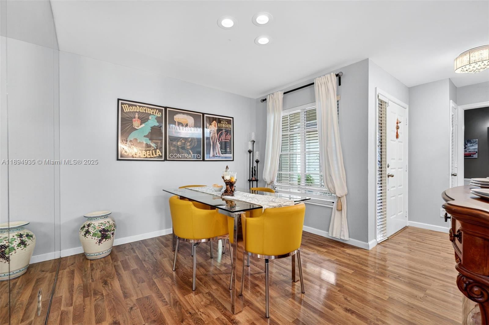 EAGLES NEST TOWNHOMES CON - Residential