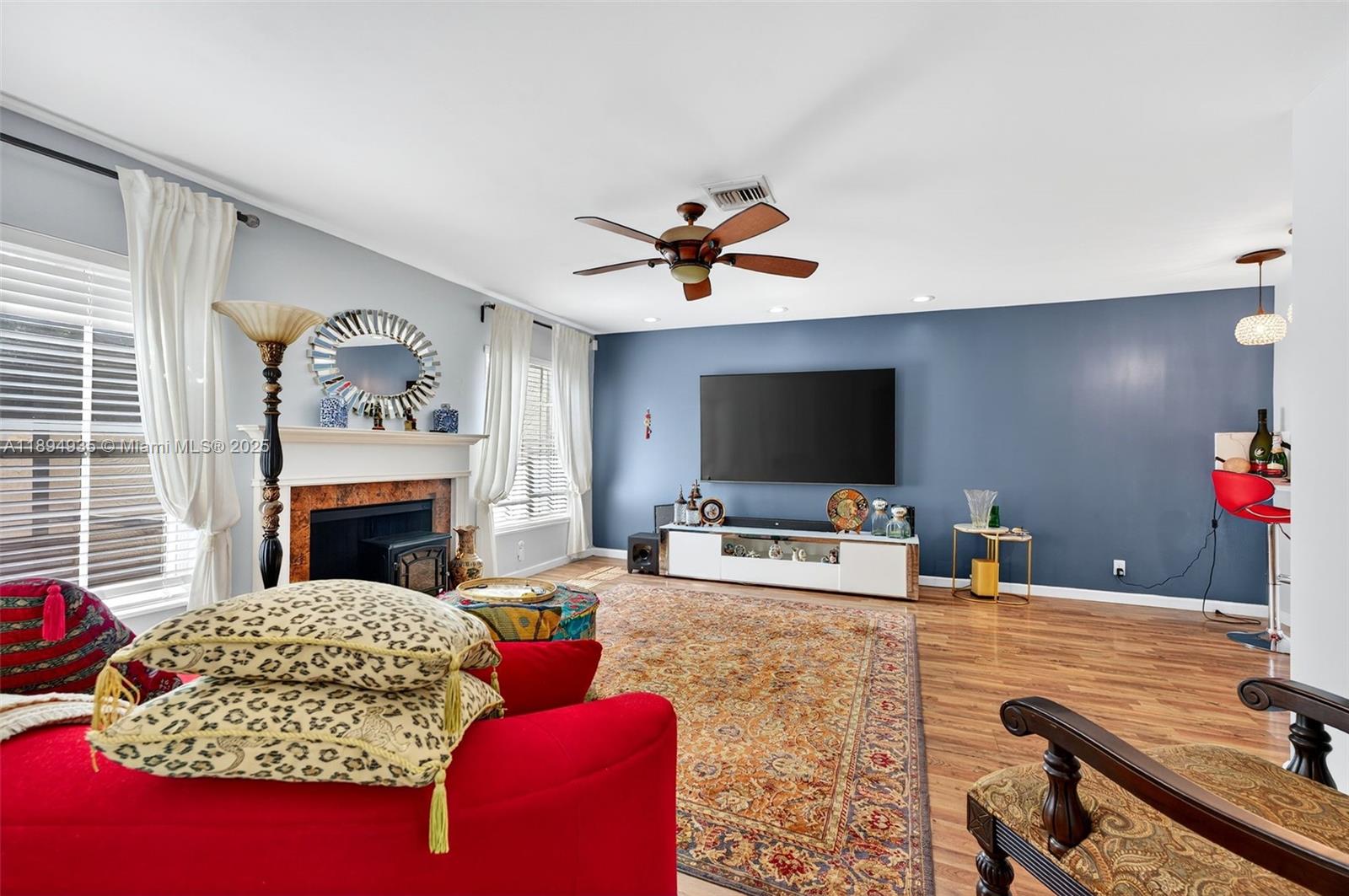 EAGLES NEST TOWNHOMES CON - Residential