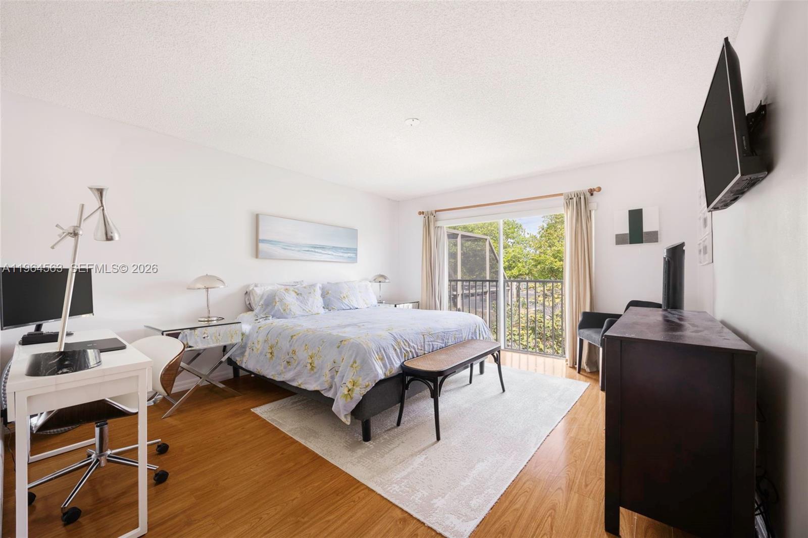 DORAL GREENS - Residential