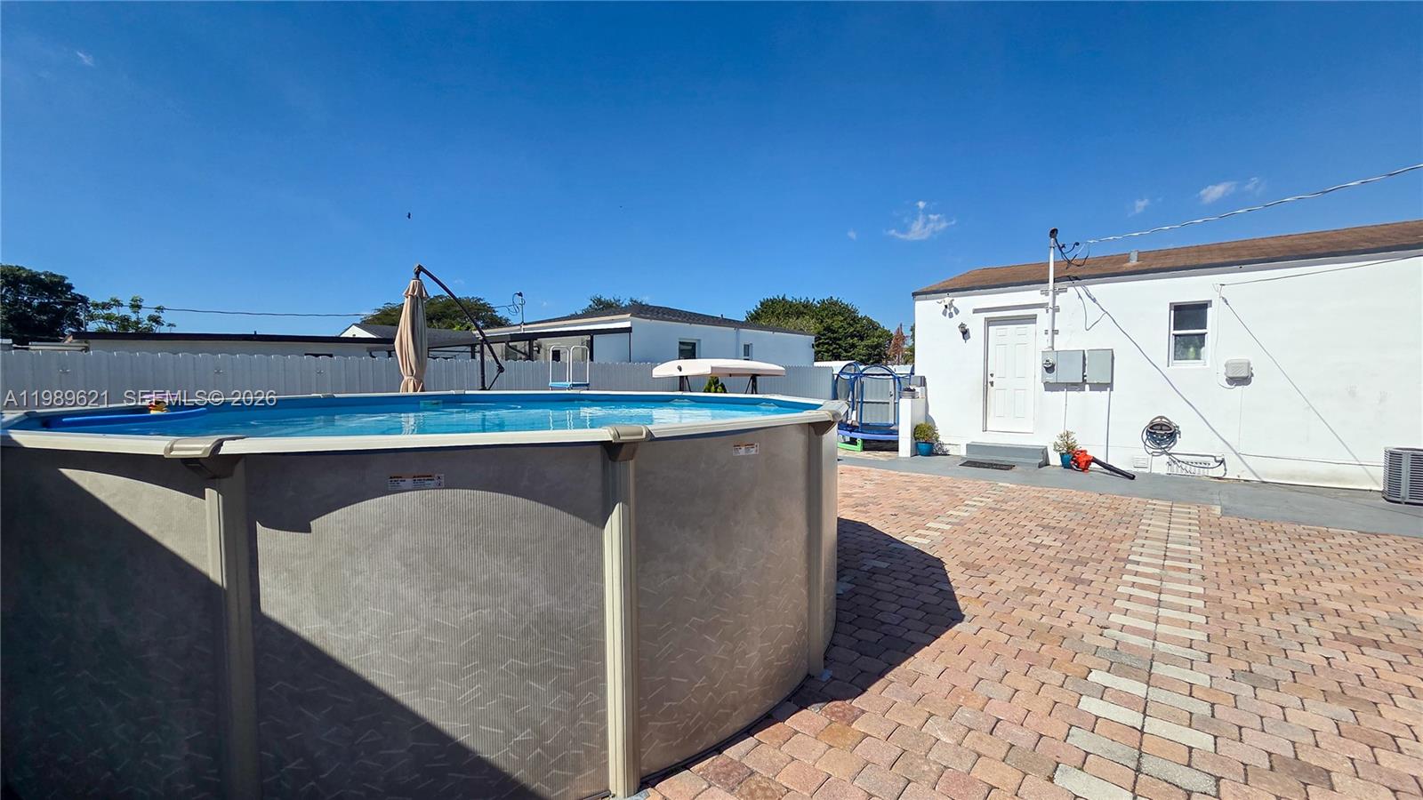 1236 Rutland St, Opa Locka, FL, 33054/$440,000 3 1236 Rutland St