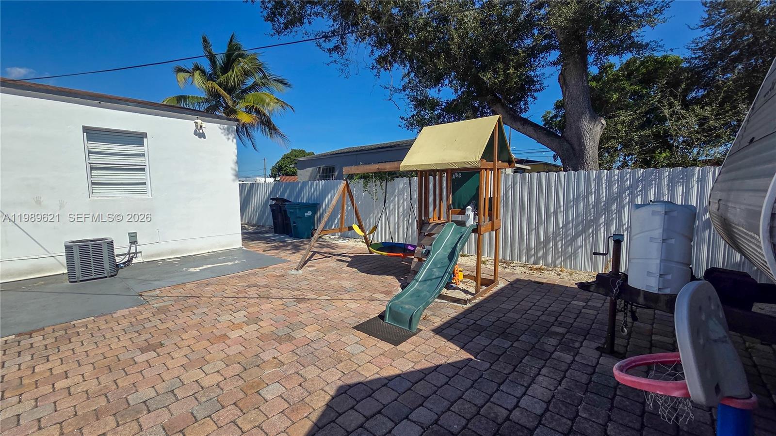 1236 Rutland St, Opa Locka, FL, 33054/$440,000 4 1236 Rutland St