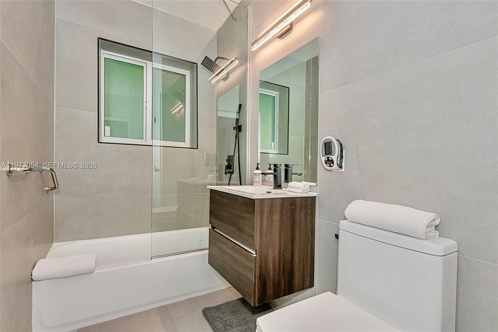 MIRROR LAKE SUB - Residential