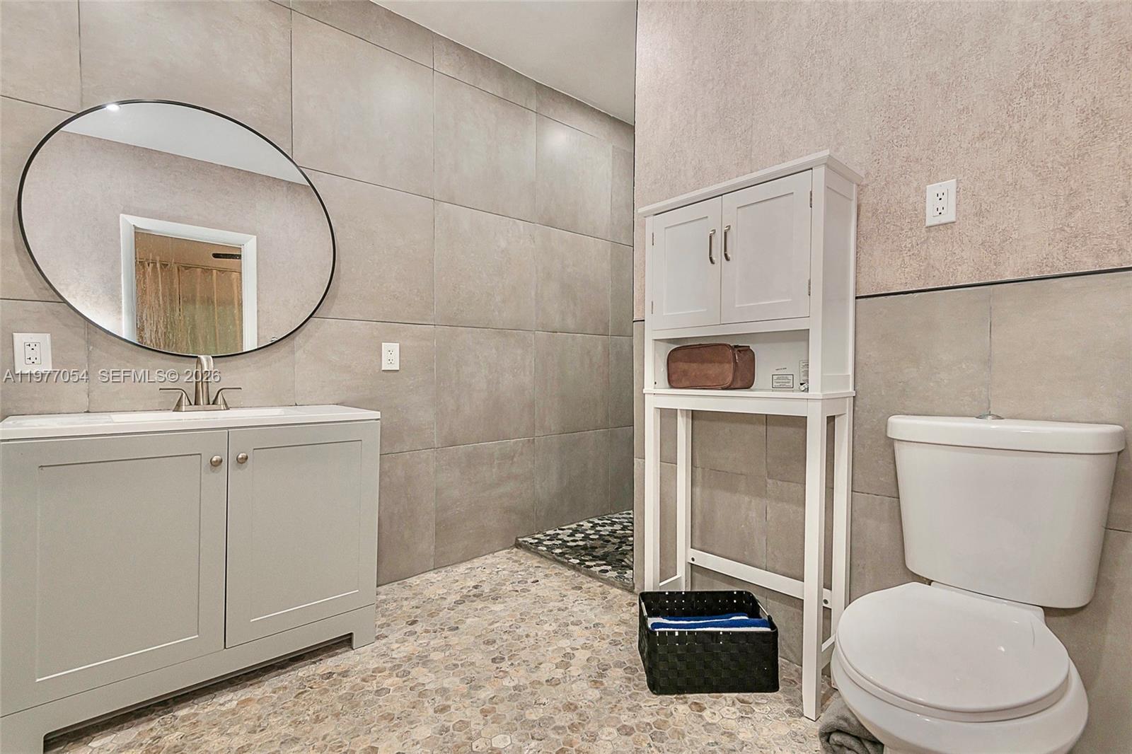 MIRROR LAKE SUB - Residential