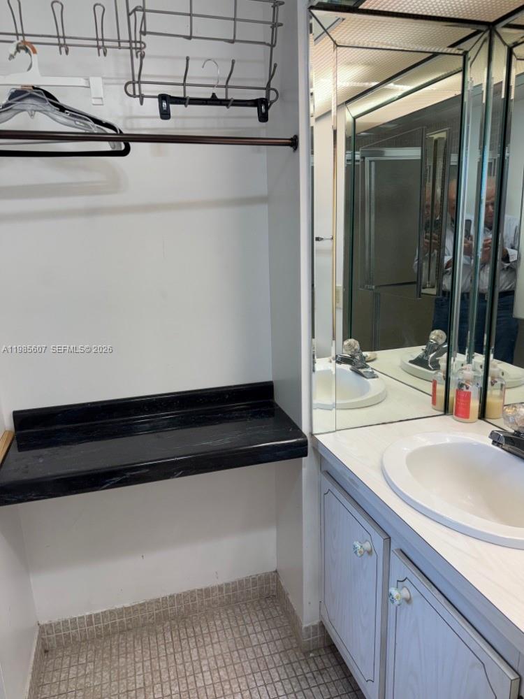 AVENTURA ELDORADO CONDO - Residential Lease