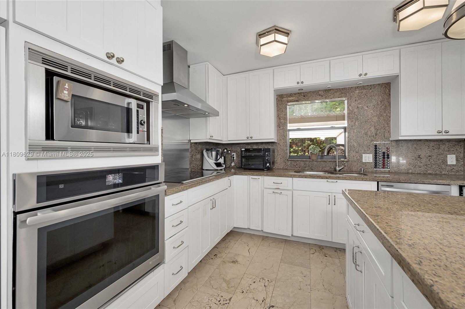 CAPE FLA SUB SEC 2 - Residential Lease