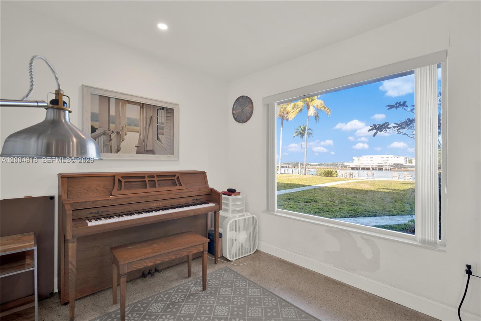 HARBOR ISLAND - Residential Lease